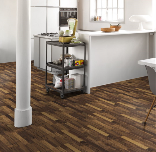 Walnut  Classic 3060 3-strip Matt lacquer
