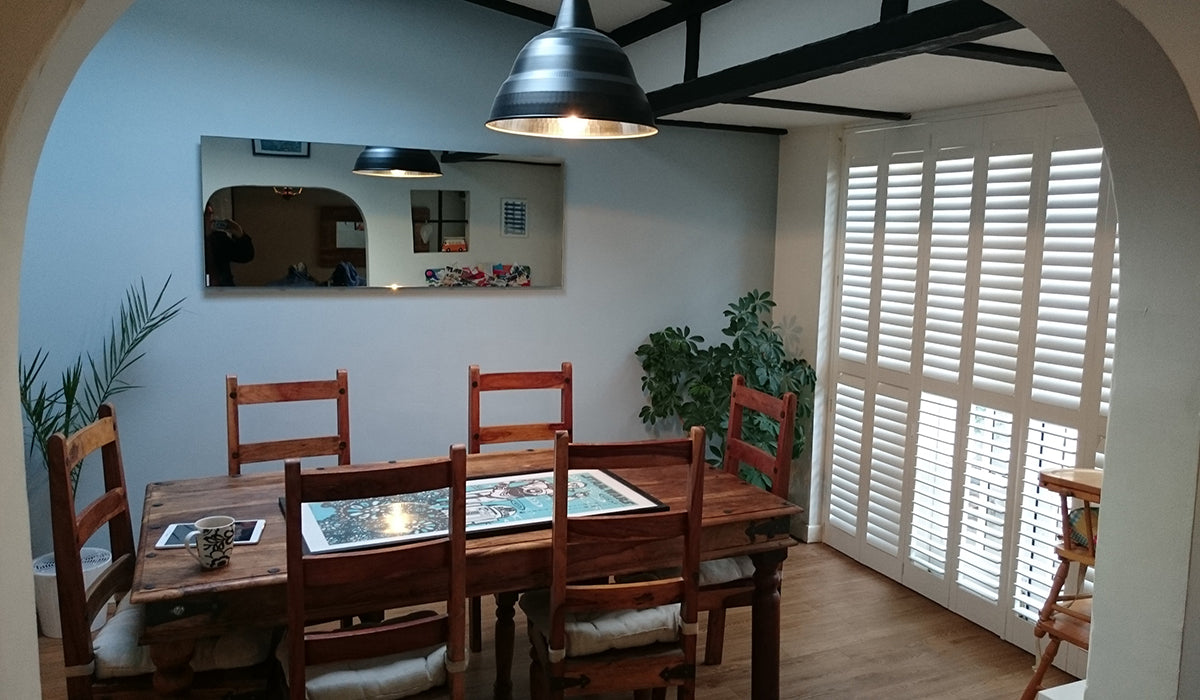Mirrored-Heater-in-Dining-room-Luxury-Heating
