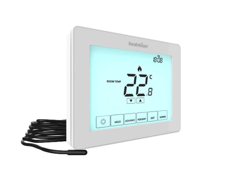 White Touch e Digital thermostat with screen displaying temperature on a white background